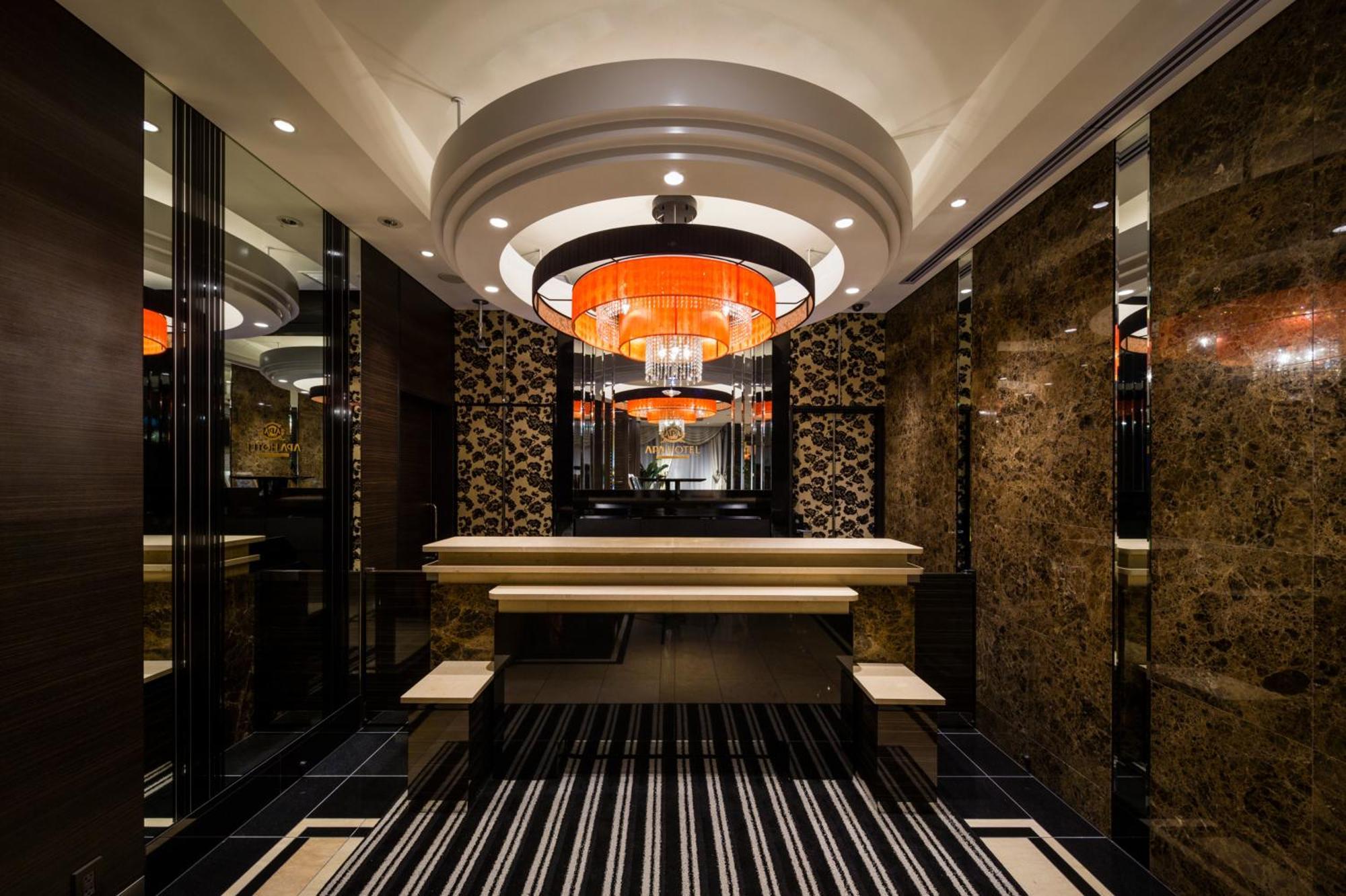 Apa Nagatacho Hanzomon Ekimae Hotel